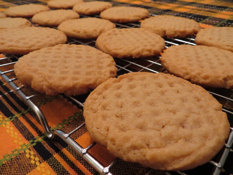 Peanut Butter Cookies | Old Fashioned Cookies |