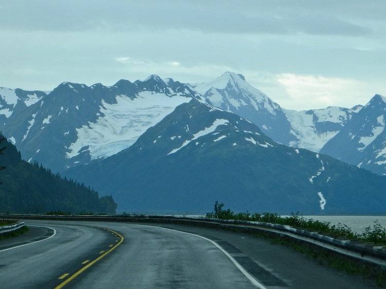 Mountains and Glaciers on AK Hwy 1 to Whittier