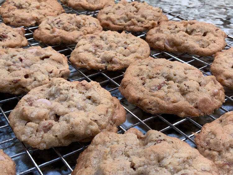 Maple Pecan Oatmeal Cookies | Drop Cookies | Oatmeal Cookies | Maple Baking Chips